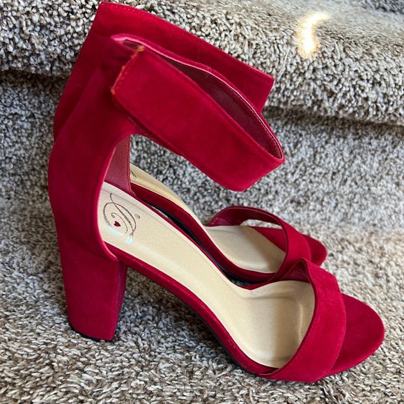 Non-Branded Women's Red Velvet Ankle Strap Heels - Picture 2 of 13